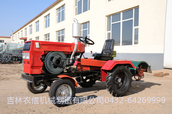 NX32型四輪(lún)拖拉機